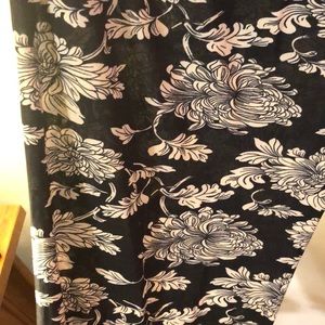 Silky patterned pants